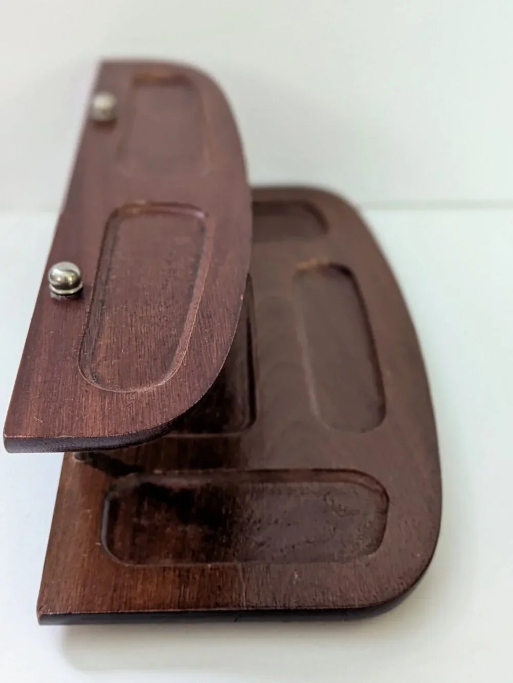 N/A features vintage